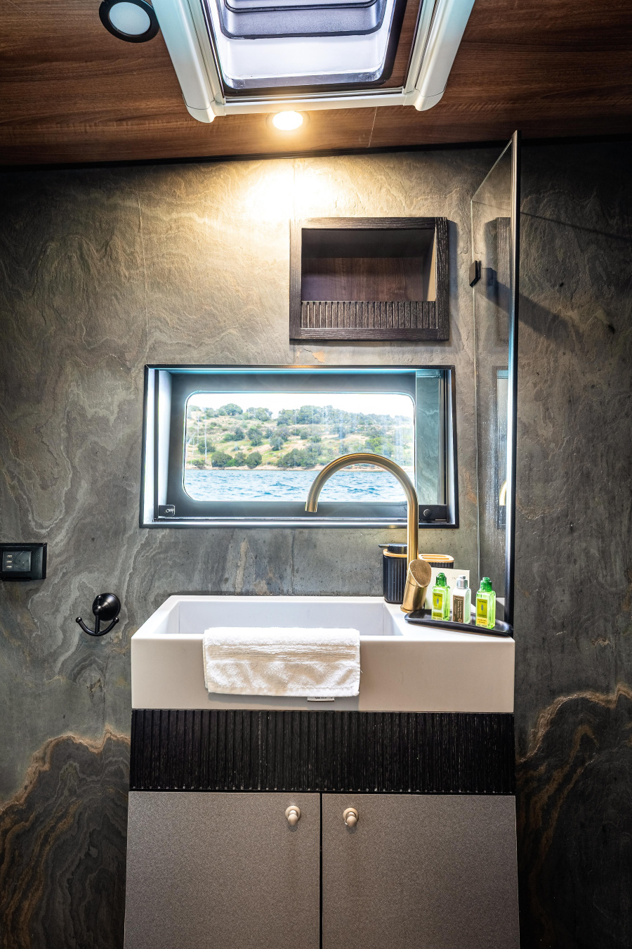 HANI I (VAT included - APA 25% not included) - 2