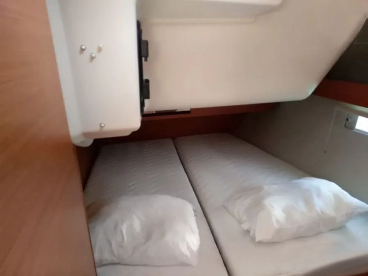 Interior image - 1