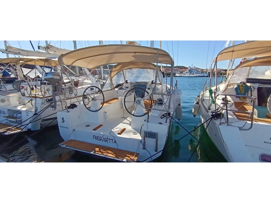 Photo #1 - Oceanis 30.1 (Fregugetta) en  - 16378