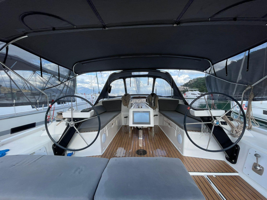 Photo #1 - Dufour 430 GL (Kummsal) en Yacht Club Mai - 19542