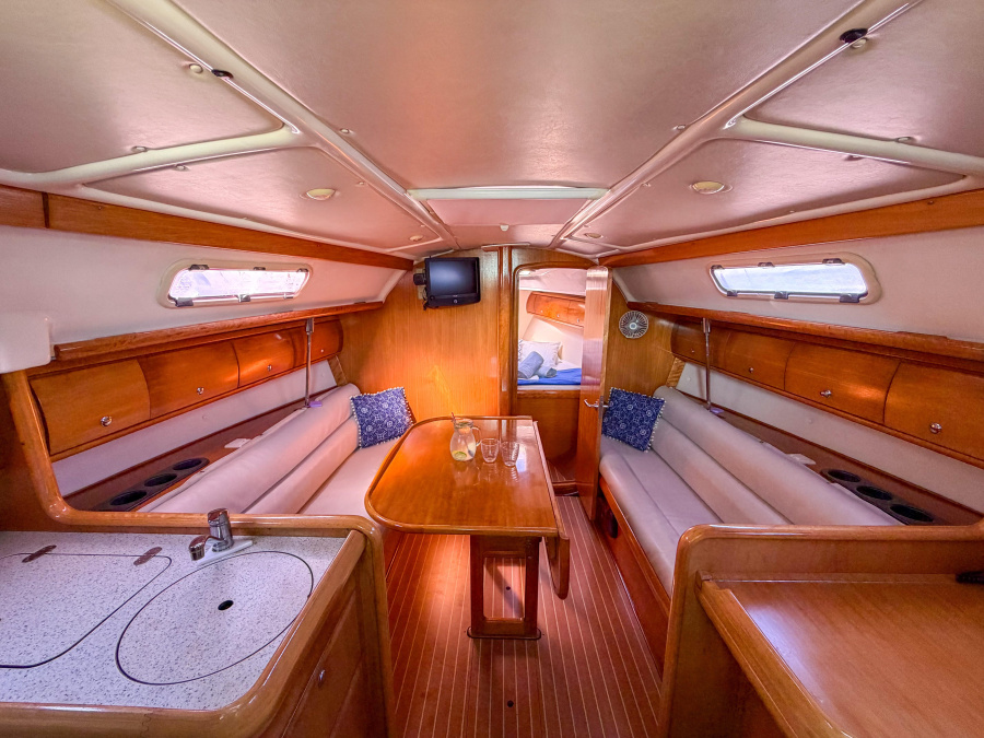 Interior image - 1