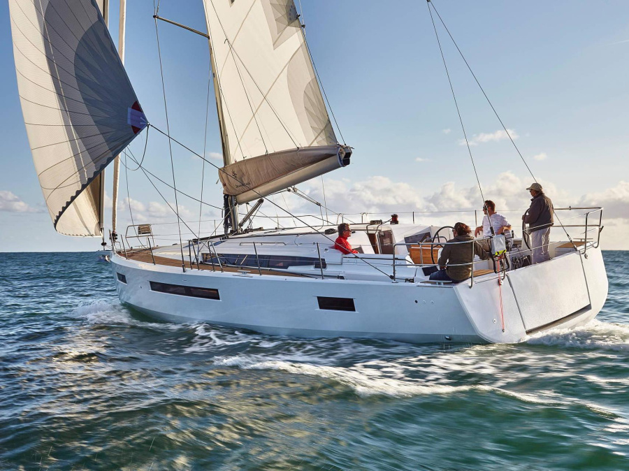Photo #1 - Sun Odyssey 490 (Sun Odyssey 490) en Marina - 19415