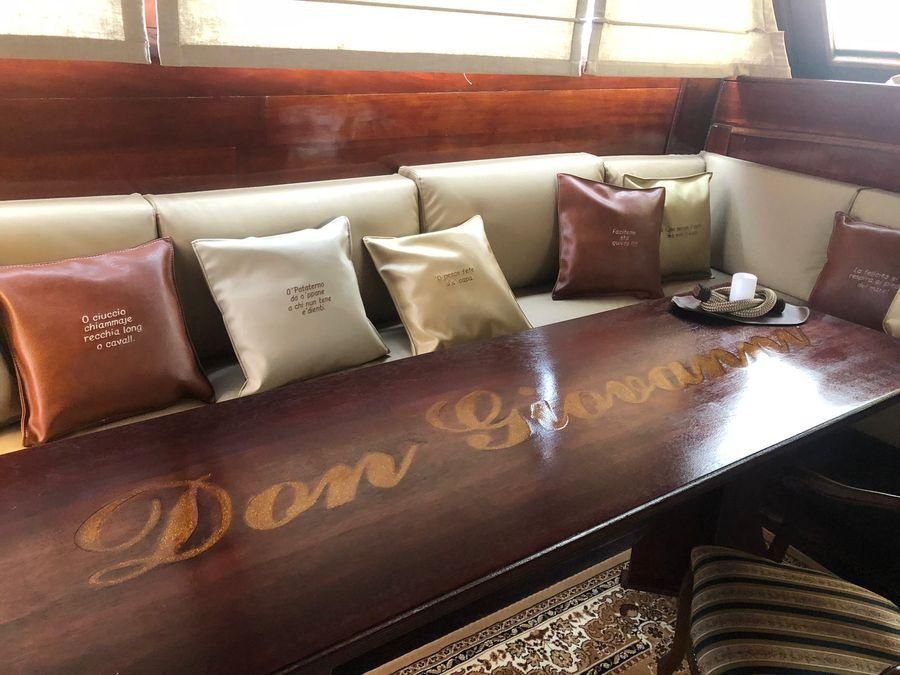 Interior image - 2