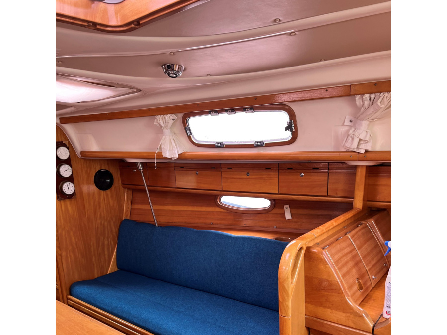 Interior image - 1