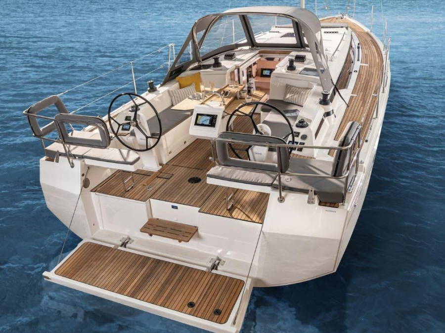 Photo #1 - Bavaria C38 (Aris) en Alimos Marina - 20898