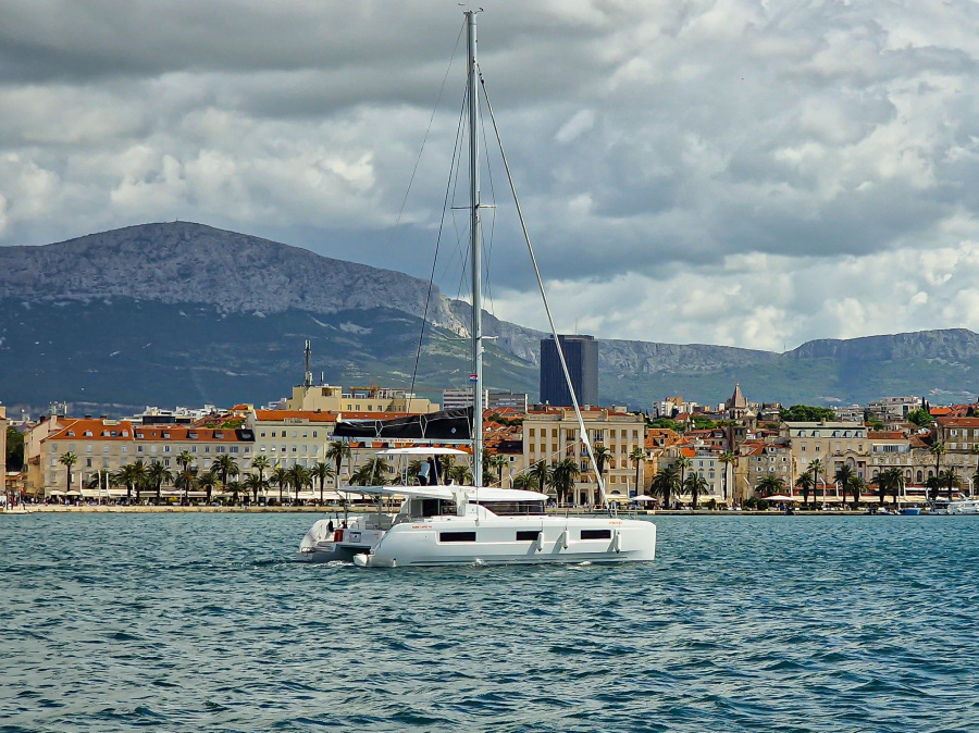 Photo #1 - Lagoon 46 (FELICITÀ) in ACI Marina - 9198