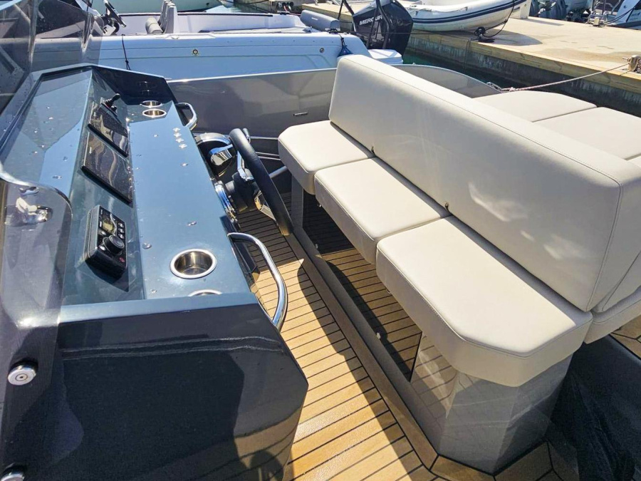 Interior image - 1