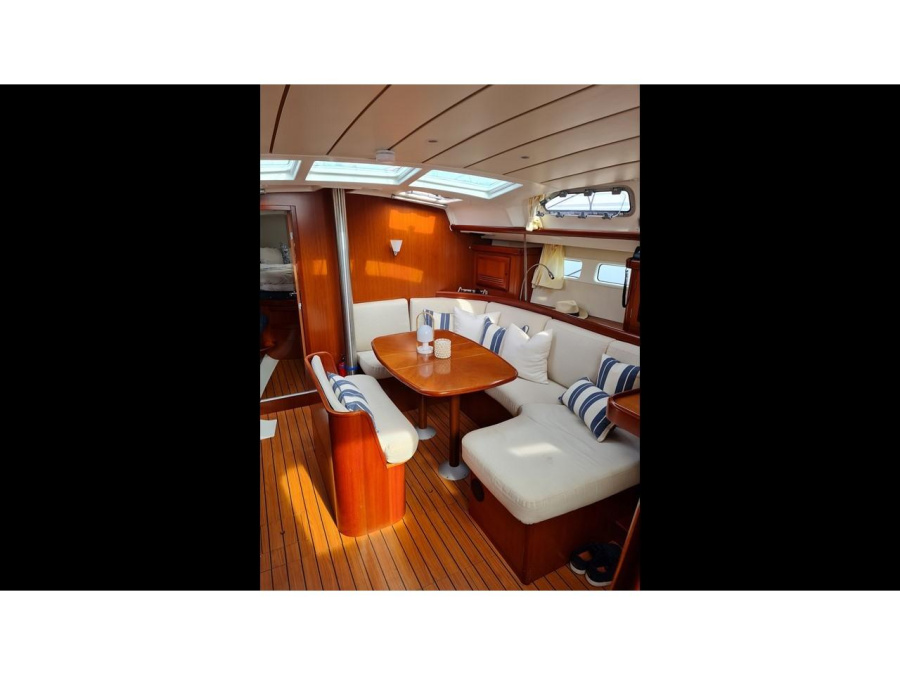 Interior image - 1