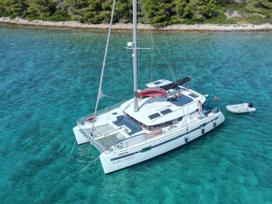 Photo #1 - Lagoon 450 Sport (Felix Finis) en Azam Marina - 17825