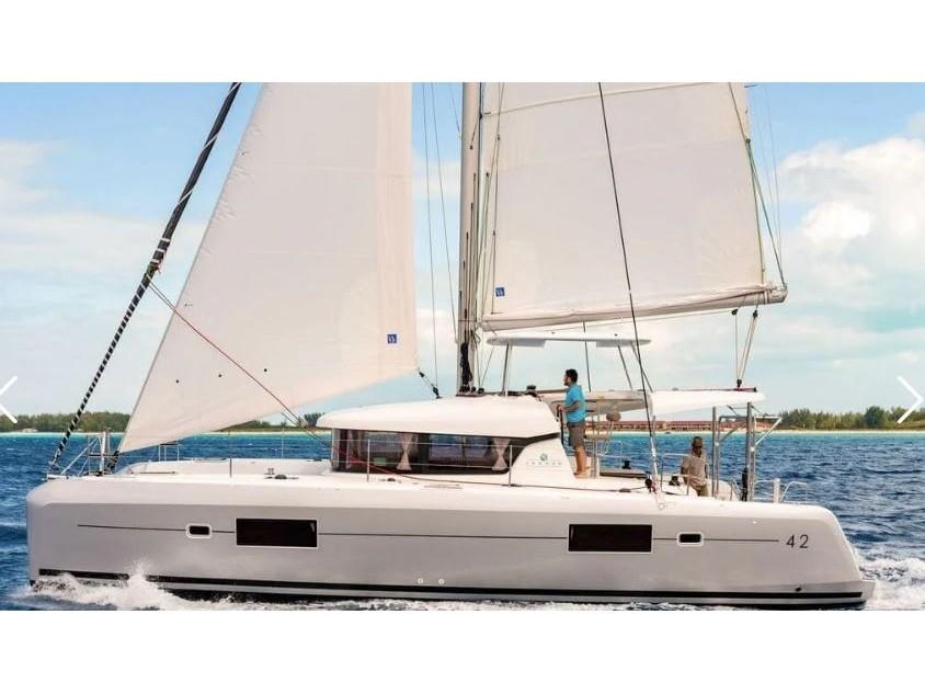 Photo #1 - Lagoon 42 (Chill Out) en Tourlos Marina - 7389