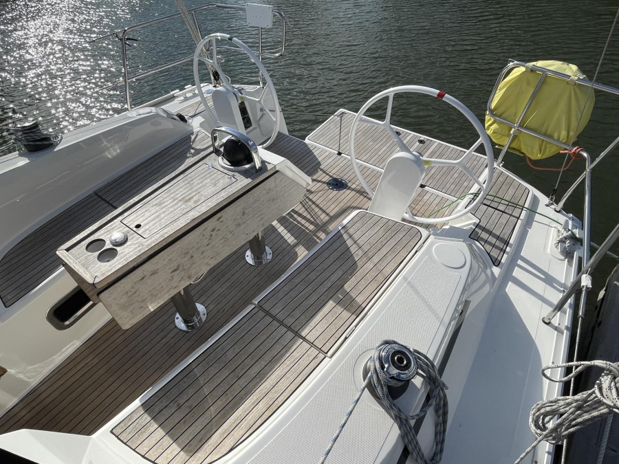 Photo #1 - Bavaria Cruiser 34 (EIGHTEEN) en Saltsjö Pir Marina - 20615