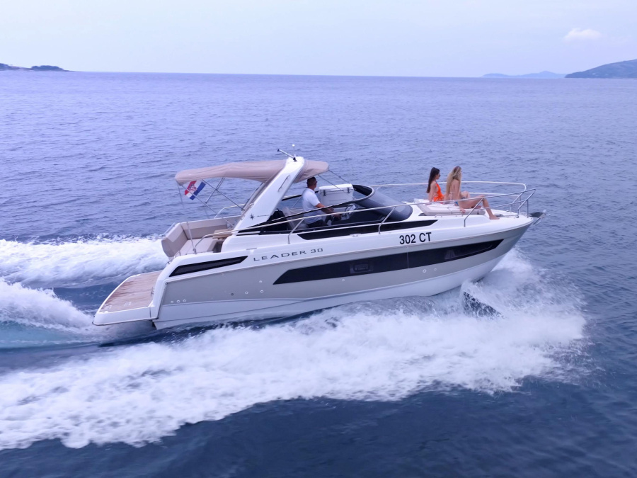 Photo #1 - Jeanneau Leader 30 (Leader 30) en Port - 20644