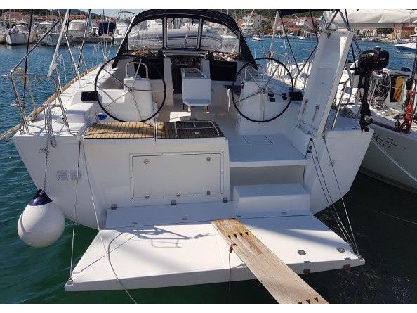 Main image - 0