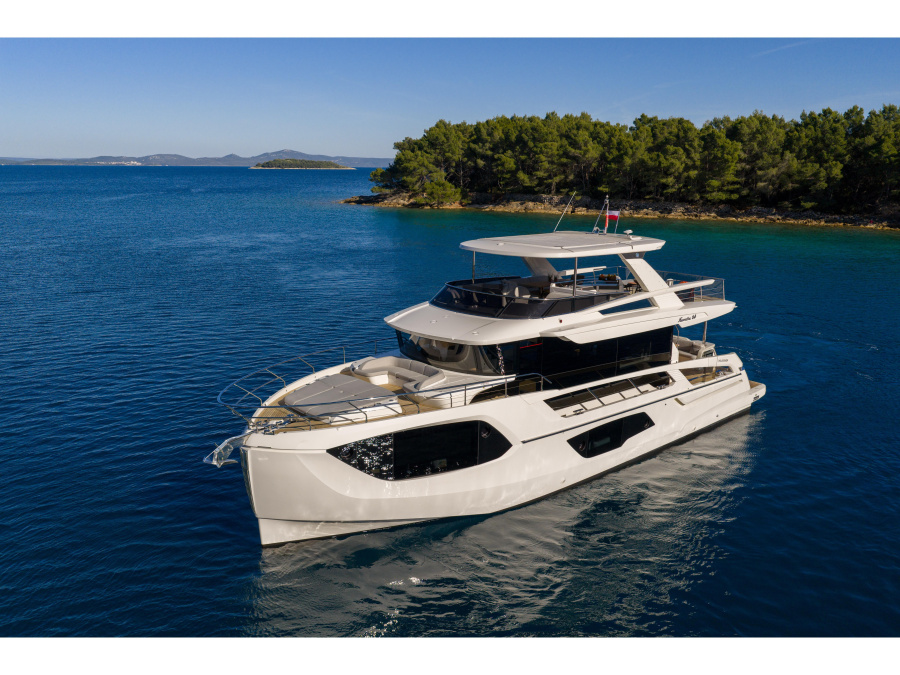 Photo #1 - Navetta 64 (Knitewear.Club 3) en Port of / West Harbour - 64473