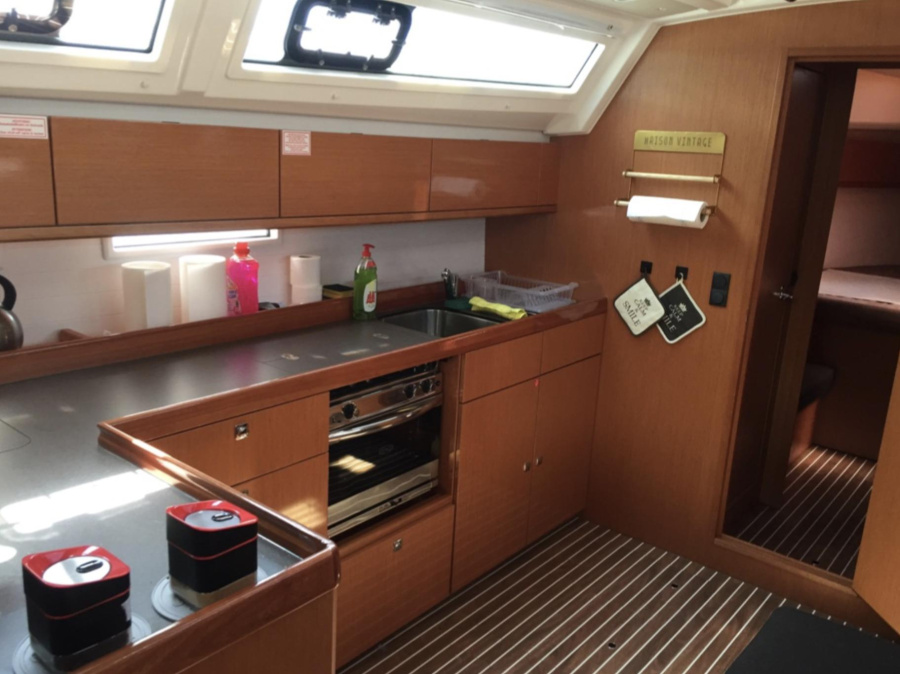 Interior image - 1