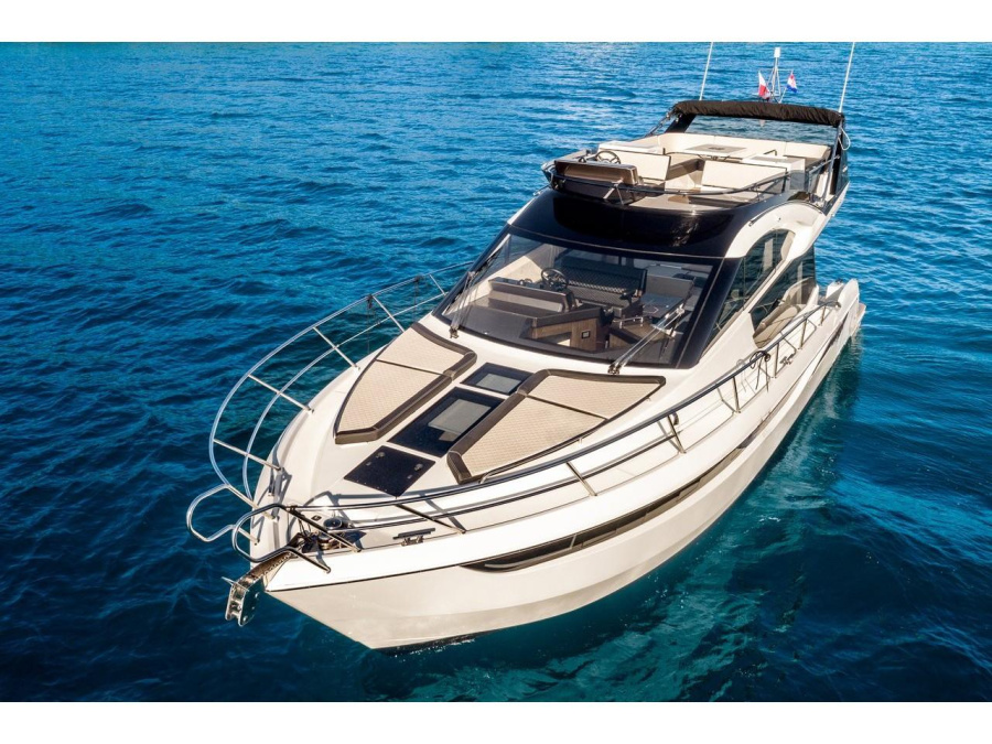 Photo #1 - Galeon 420 Fly (Amber Blue) in D-Marin Dalmacija Marina - 23360
