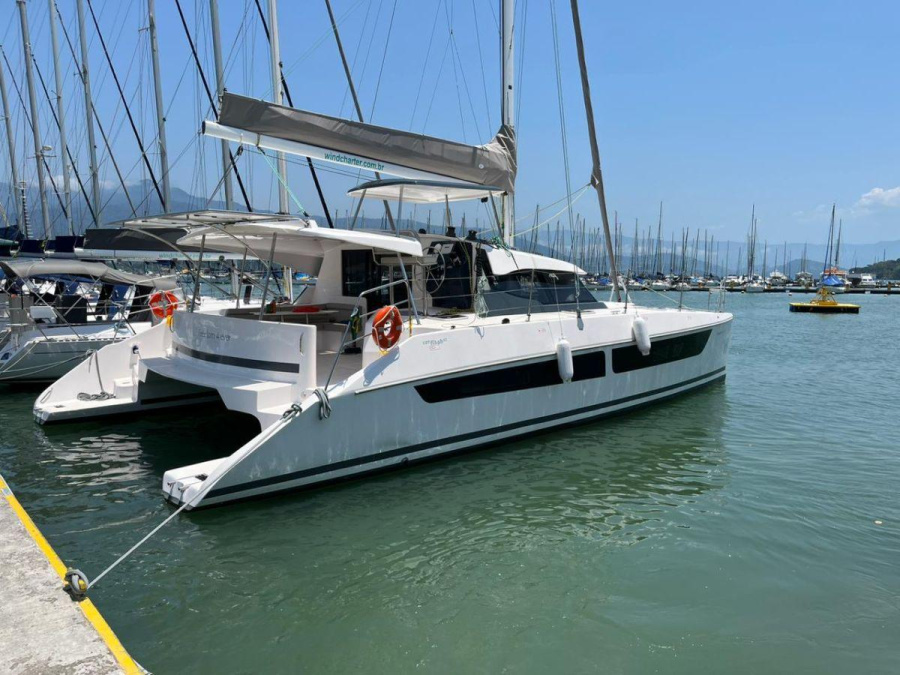 Photo #1 - CatFlash 43 (FREEDOM 4EVER) in Marina Farol de - 21197