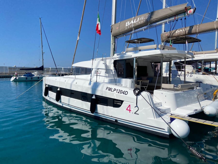 Photo #1 - Bali 4.2 (aMare) en Marina - 21132