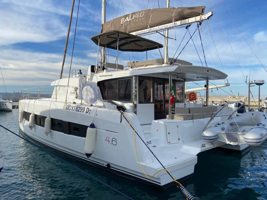 Photo #1 - Bali 4.6 Nadir (NADIR) in Marina - 21120