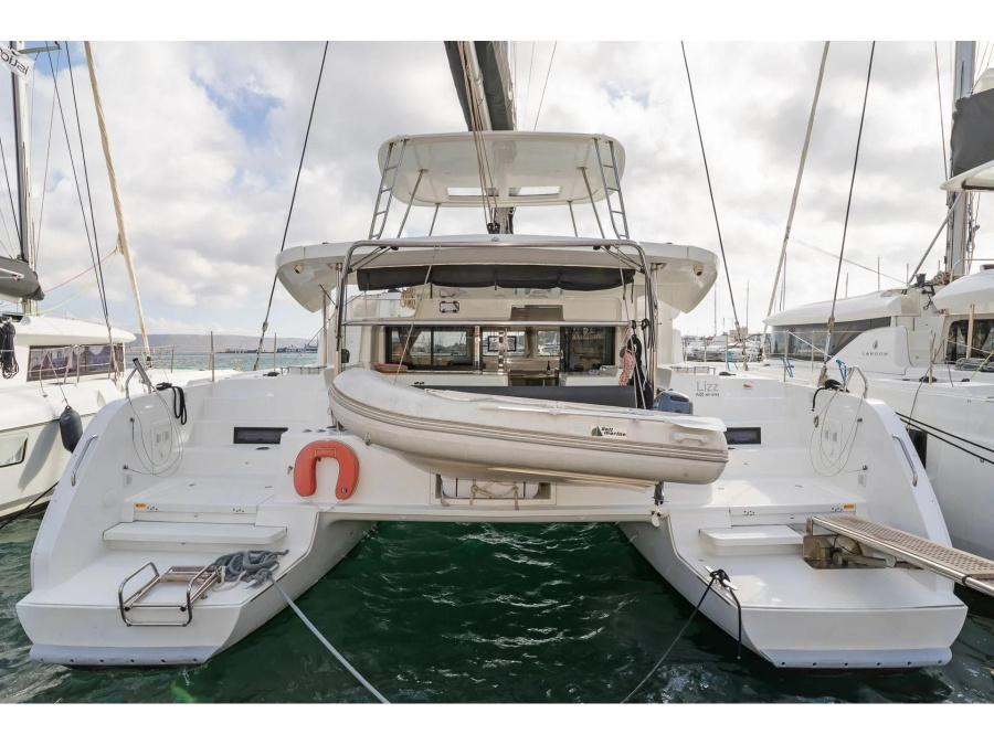 Photo #1 - Lagoon 46 (Lizz) in Nikiana Marina - 21180