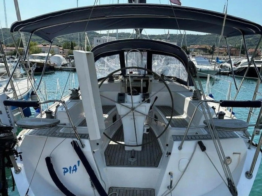 Photo #1 - Y 40 (Pia) en Marina - 21416