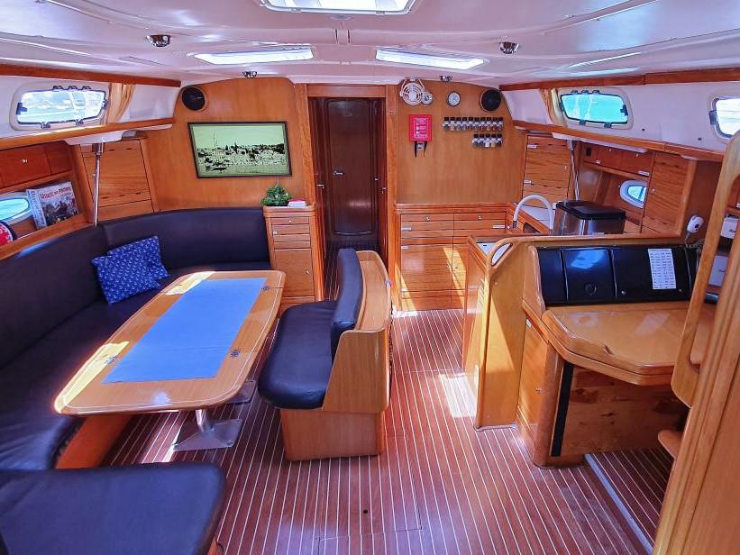 Interior image - 2