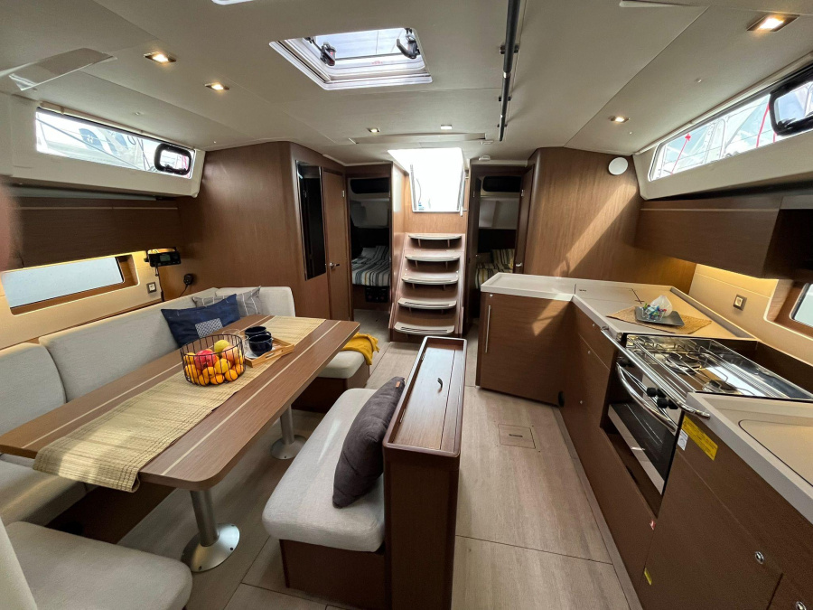 Interior image - 1