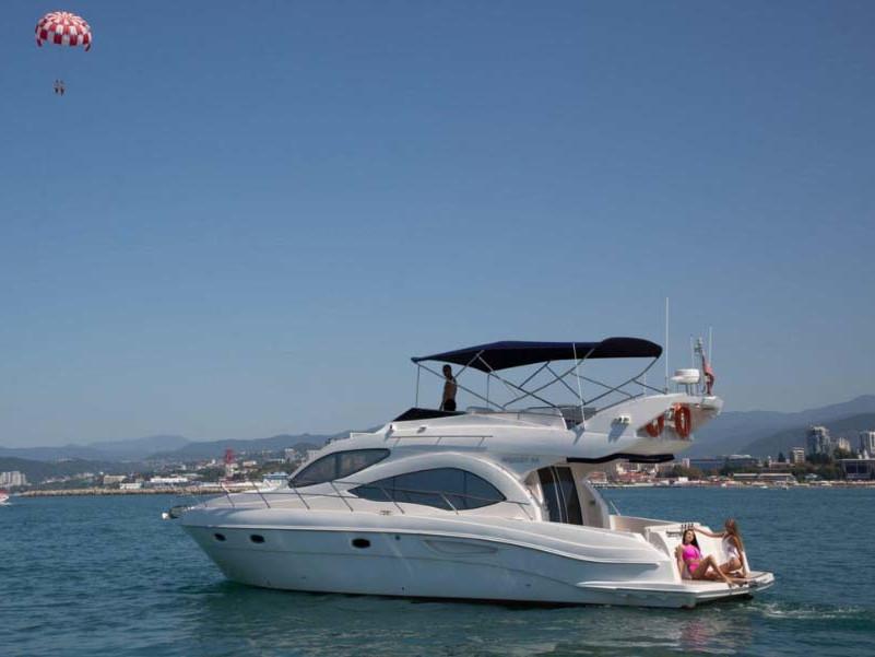 Photo #1 - Majesty 44 Fly (MY STARK) en Alimos Marina - 19627