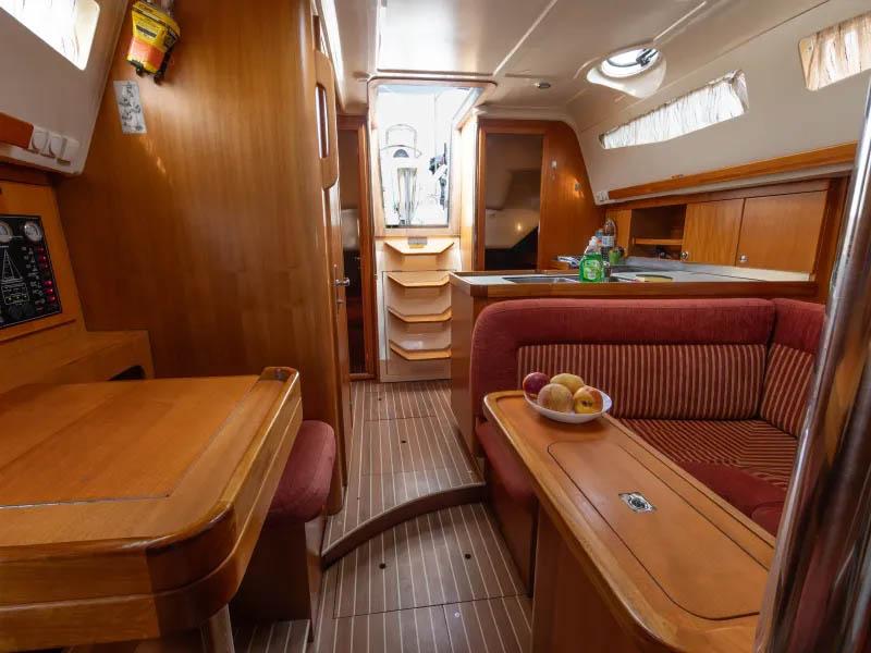 Interior image - 2