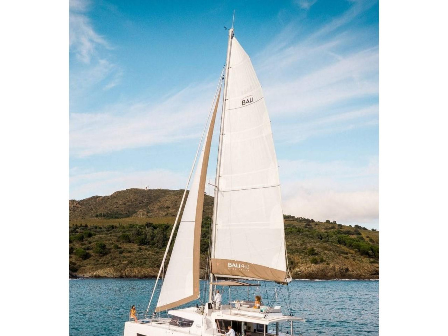 Photo #1 - Bali 4.6 (Margeo XVIII (A/C, Generator, Water Maker, dishwasher)) in Alimos Marina - 21375