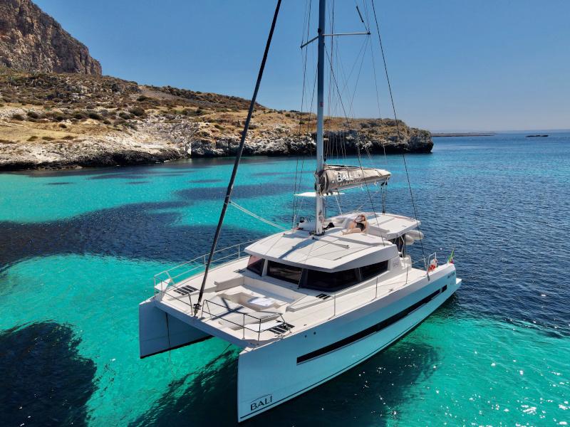 Photo #1 - Bali 4.0 (Tesla) en Marina - 17105