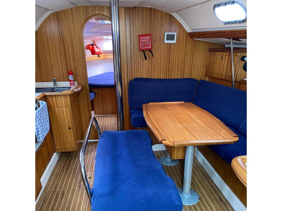 Interior image - 2
