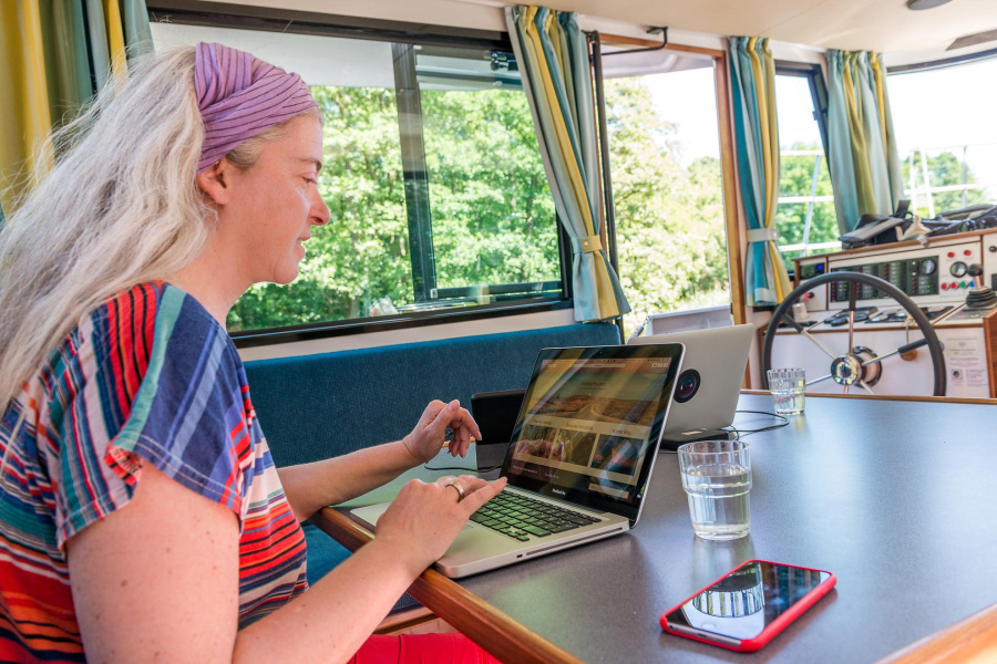 Aquino 1190 D-33 - 2