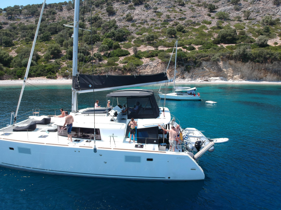 Photo #1 - Lagoon 450  Flybridge (EVI) en D-Marin Marina Gouvia - 22654