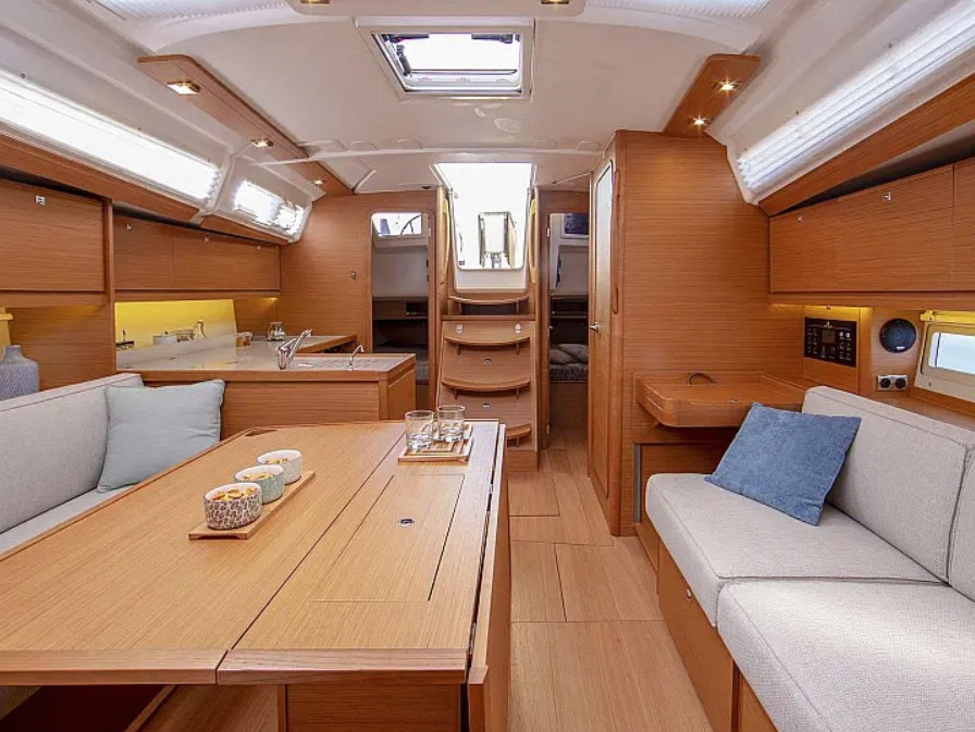 Interior image - 2