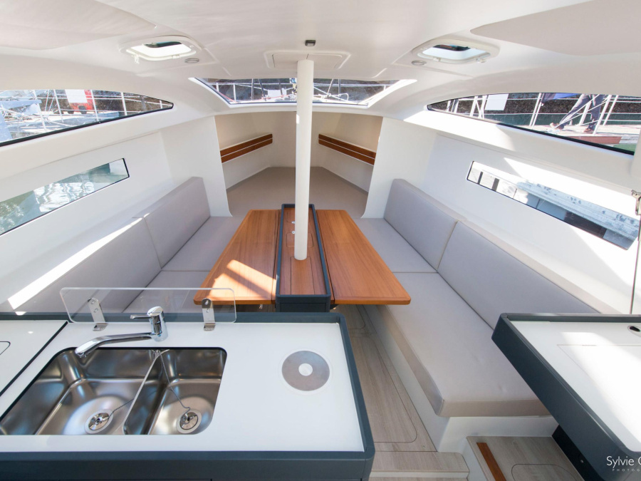 Interior image - 1