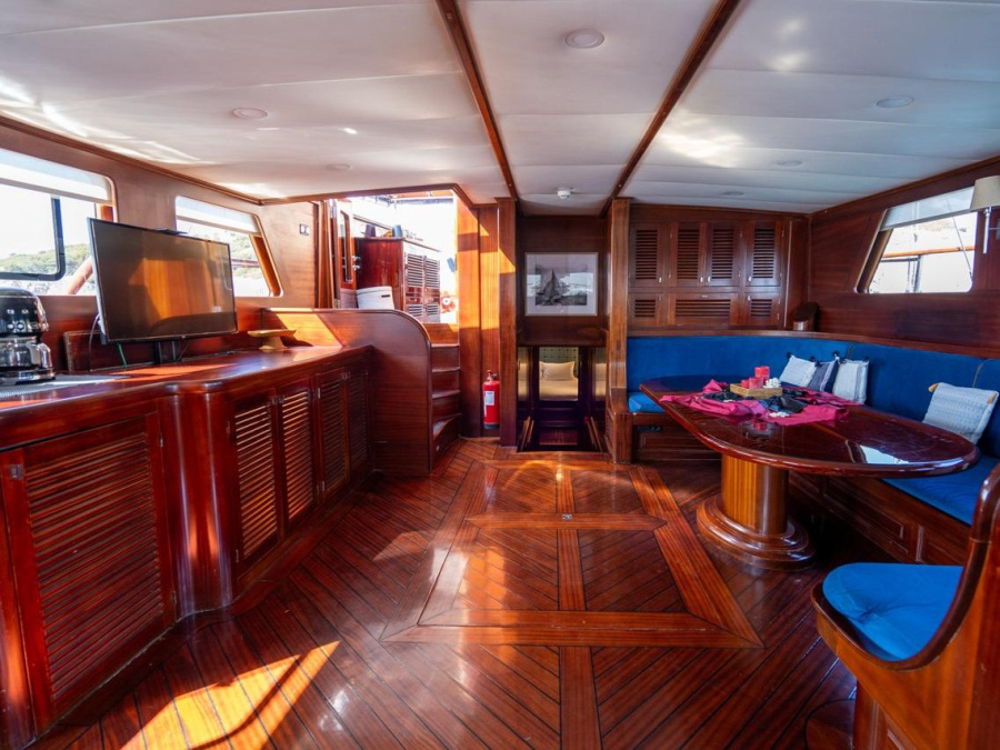 Interior image - 2