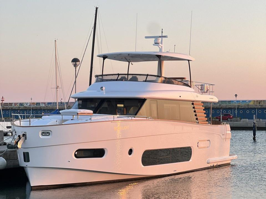 Photo #1 - Azimut Magellano 66 (Moon Light) en D-Marin Dalmacija Marina - 23354