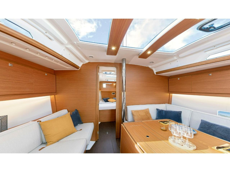 Interior image - 2
