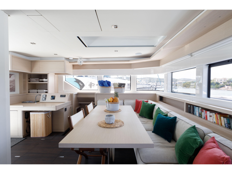 Interior image - 2