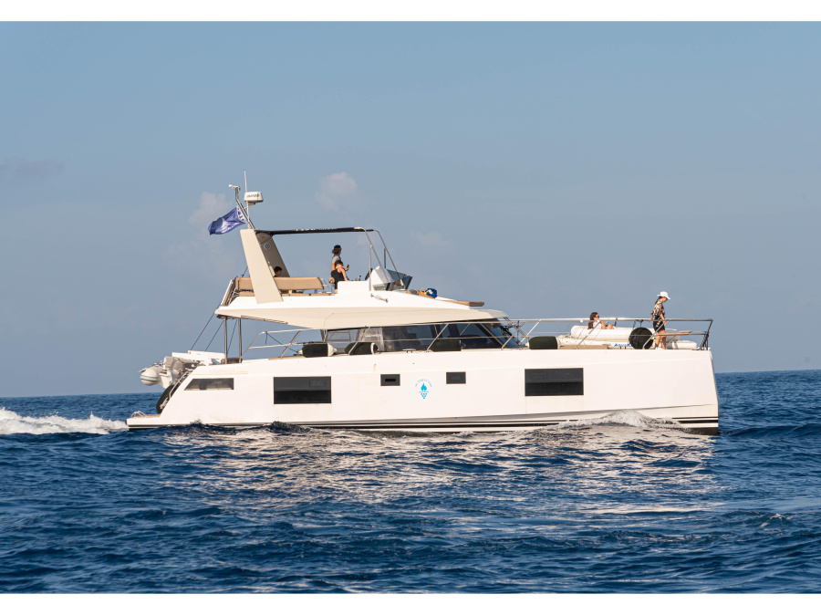 Photo #1 - Nautitech 47 Power (AG Princess) en Port of Lefkas - 21777