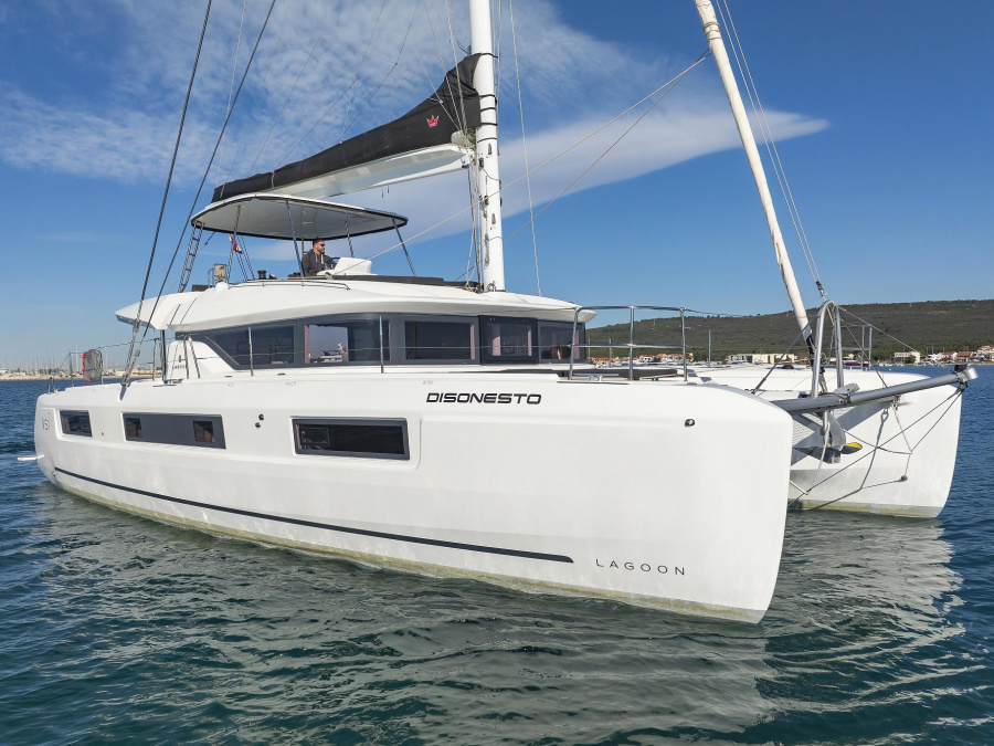 Photo #1 - Lagoon 51- 6 cab (DISONESTO) en D-Marin Dalmacija Marina - 14011