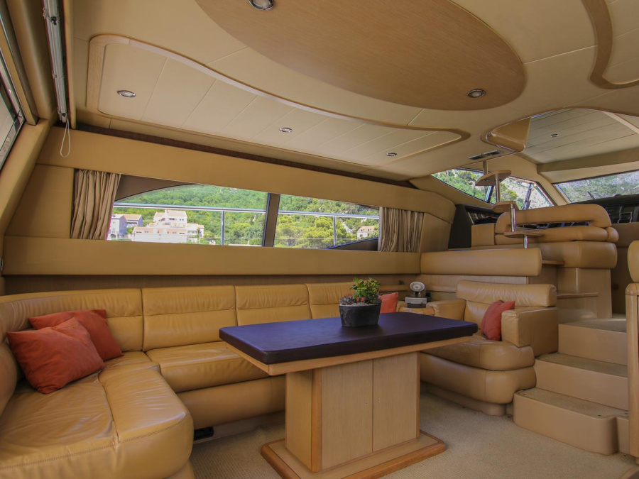 Interior image - 2