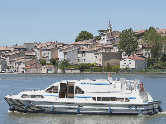 Photo #1 - Royal Classique (Royal Classique - Comfort 18) in  - 62381