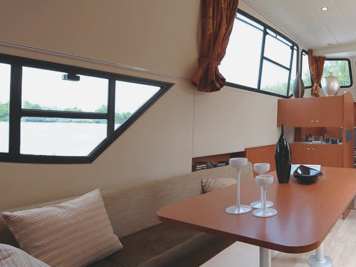 Interior image - 1