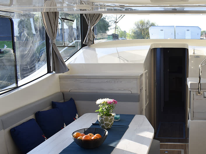 Interior image - 1
