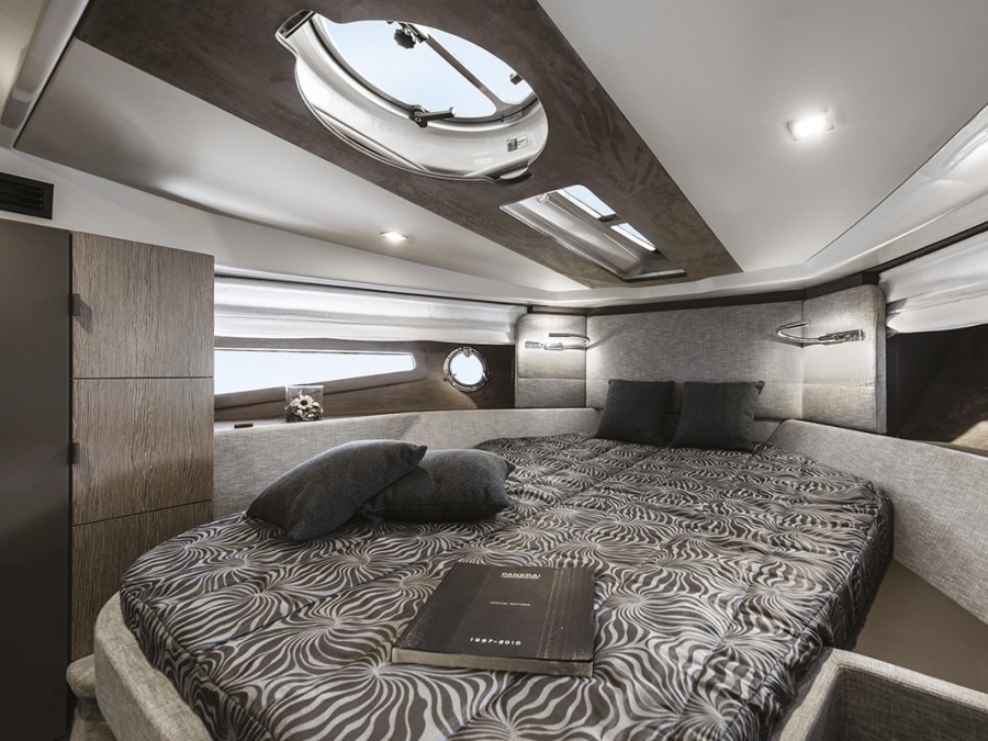 Interior image - 2