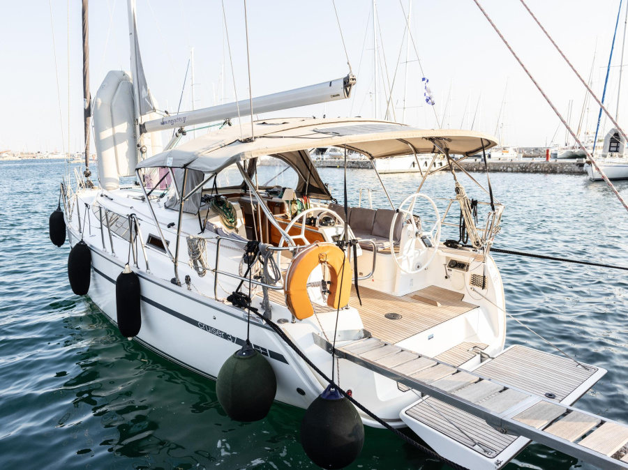 Photo #1 - Bavaria Cruiser 37 (3 cab.) (MG-CR37-17-M) en Alimos Marina - 12684