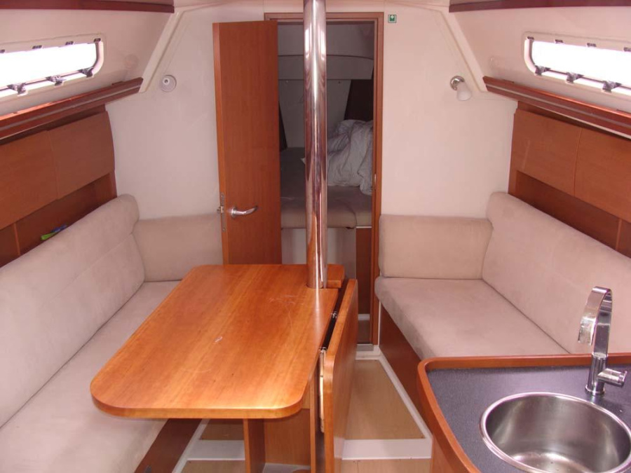 Interior image - 2