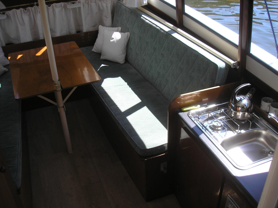 Interior image - 1